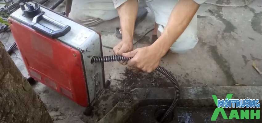 Thi công thông tắc cống tại Cẩm Thủy