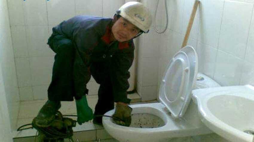 Thông bồn cầu Ý Yên