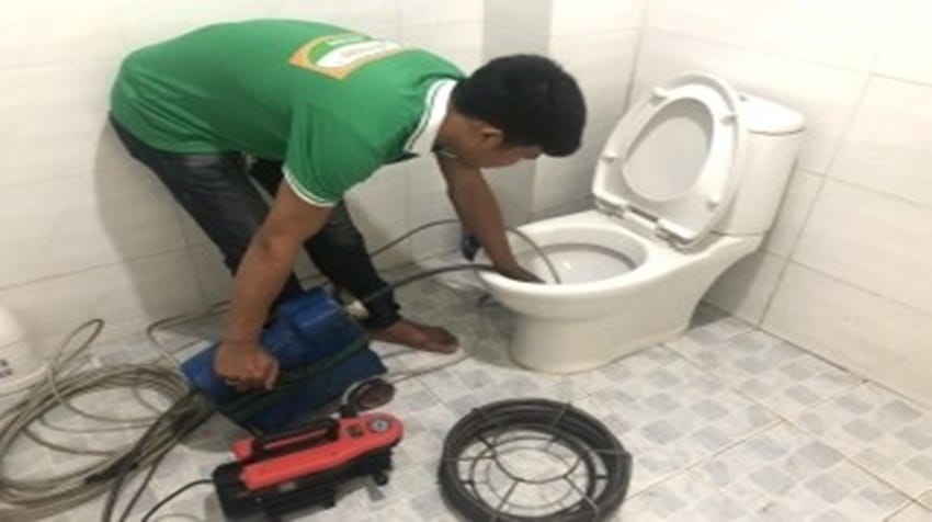 Thông tắc bồn cầu Ý Yên